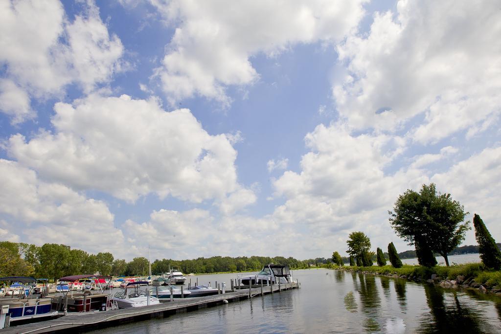 Lake Lawn Resort Делаван Екстериор снимка