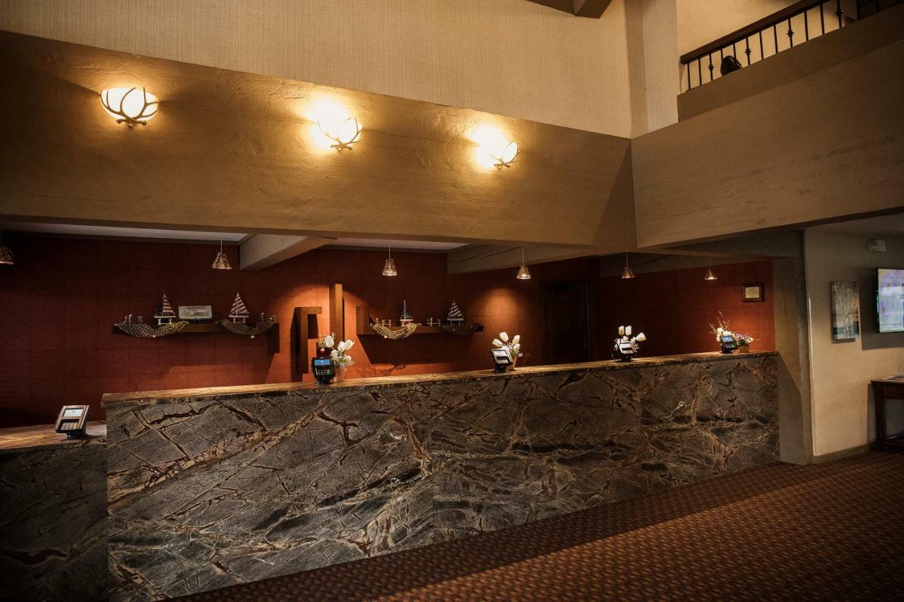 Lake Lawn Resort Делаван Екстериор снимка