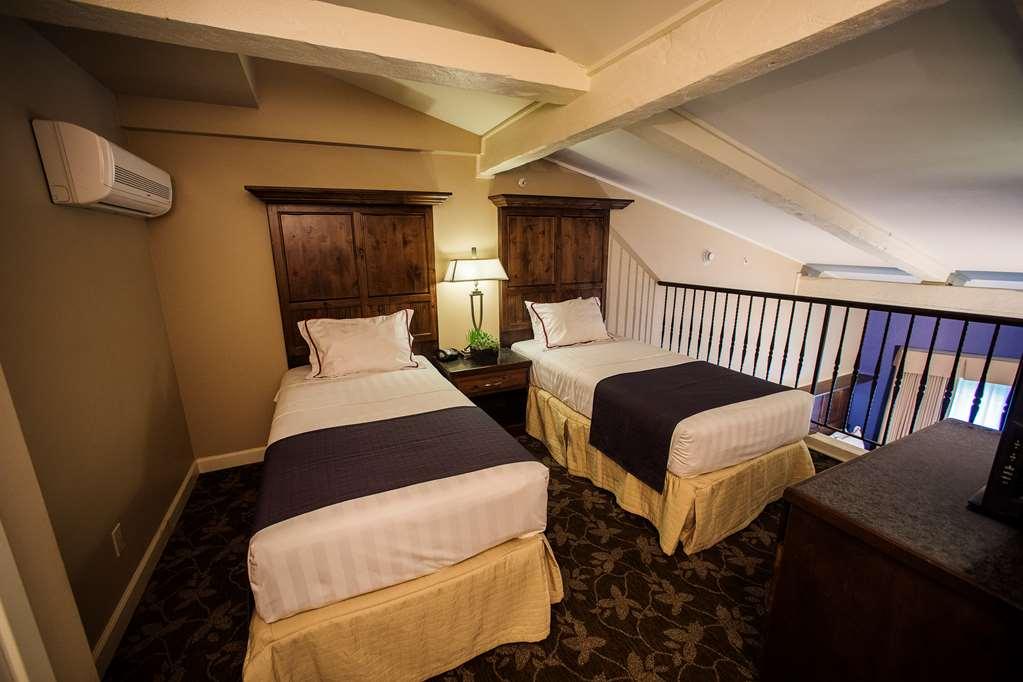 Lake Lawn Resort Делаван Стая снимка